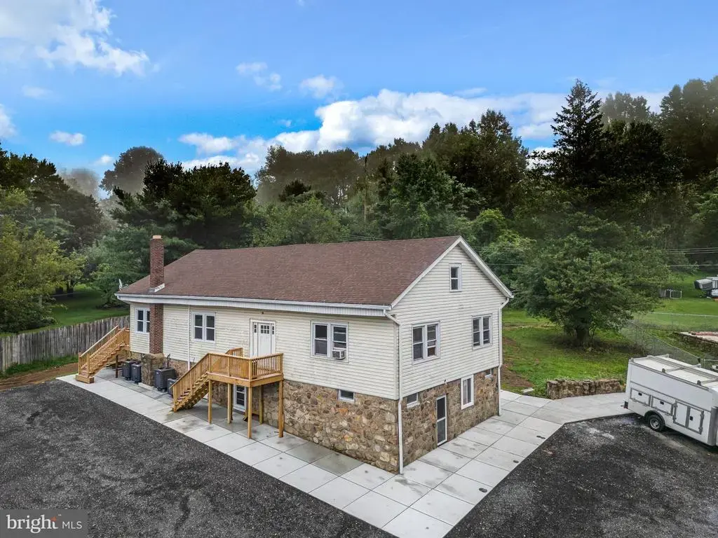 71 Dreamland Park Dr #back, FLEETWOOD