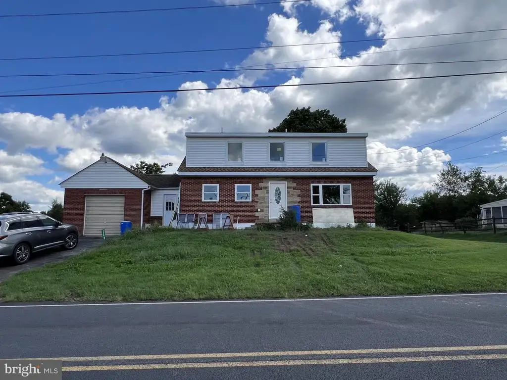 1240 E 6th St #, RED HILL