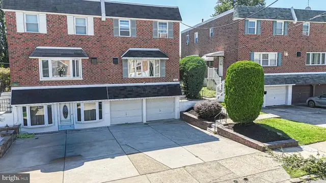 9922 S Canterbury Rd, Philadelphia