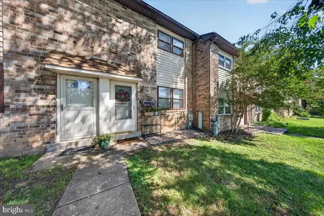 211 Cobble Creek Curv #72, Newark