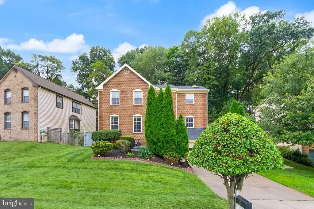18 Solitaire Ct, GAITHERSBURG