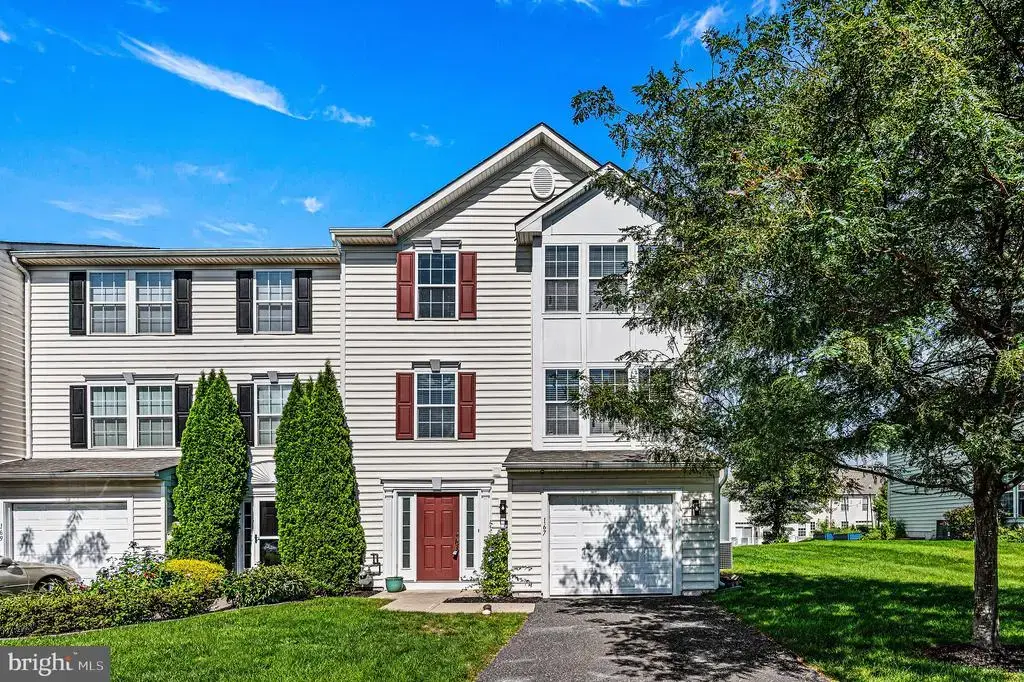 167 S Savanna Dr, POTTSTOWN