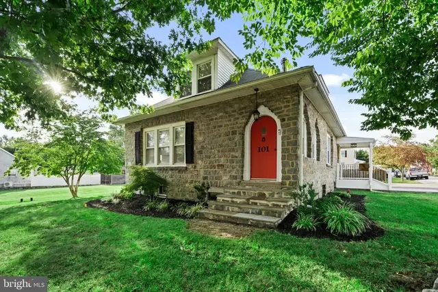 101 Sunnyside Ave, Eagleville