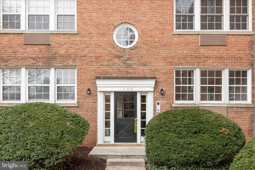 1804 W Abingdon Dr #101, ALEXANDRIA
