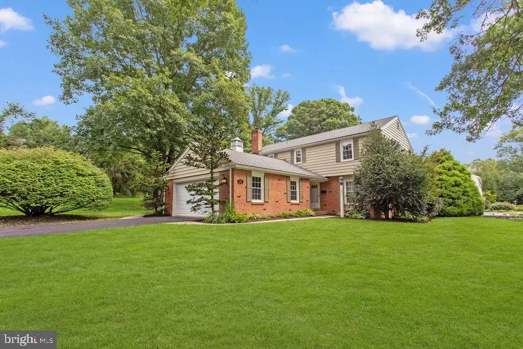1545 Valley Rd, LANCASTER