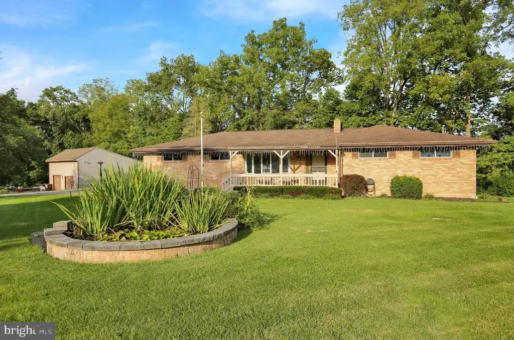 1048 Cross Keys Rd, LEESPORT