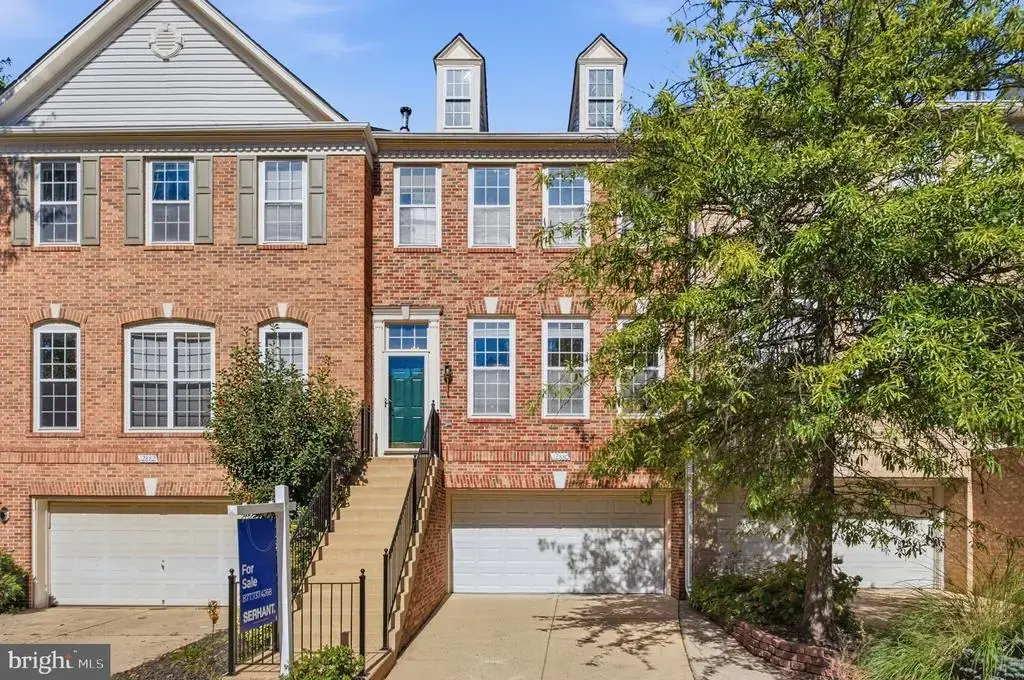 12880 Fair Valley Ct, FAIRFAX