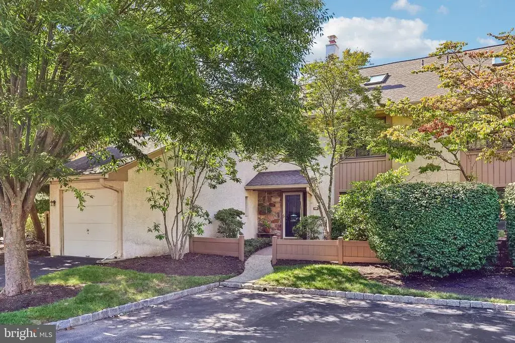 68 Highgate Ln, BLUE BELL