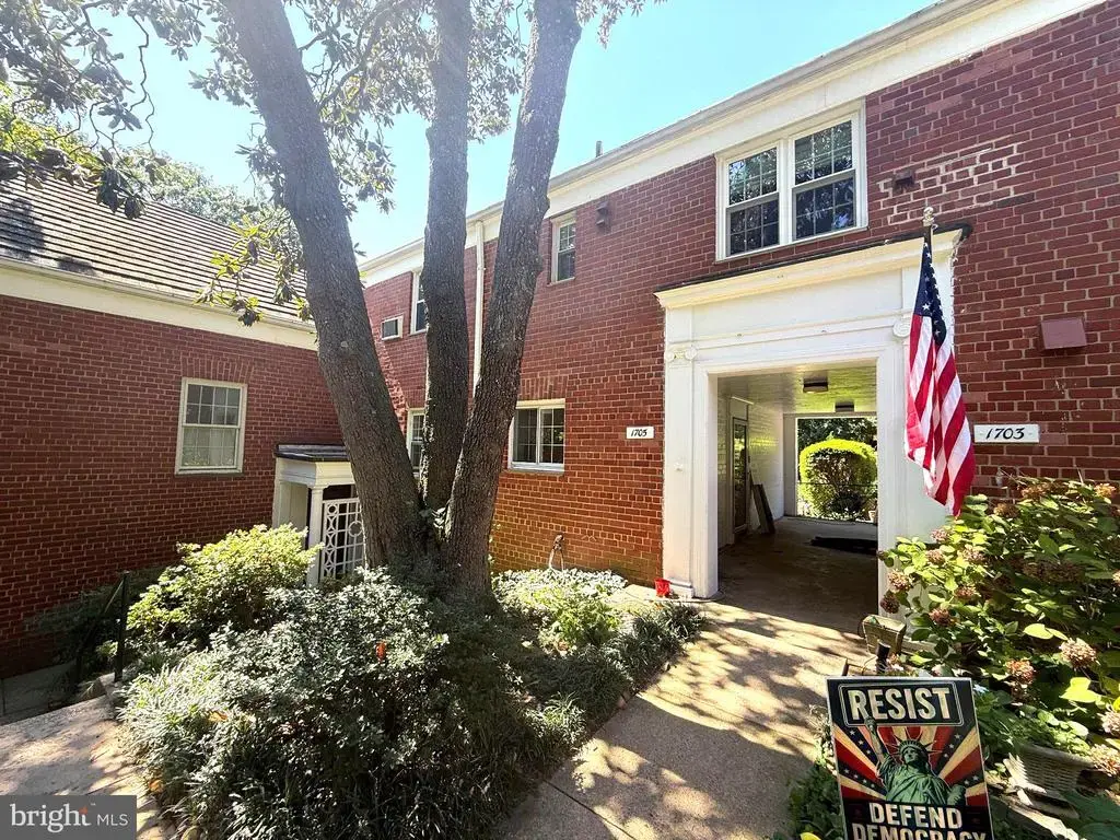 1705 Preston Rd, ALEXANDRIA