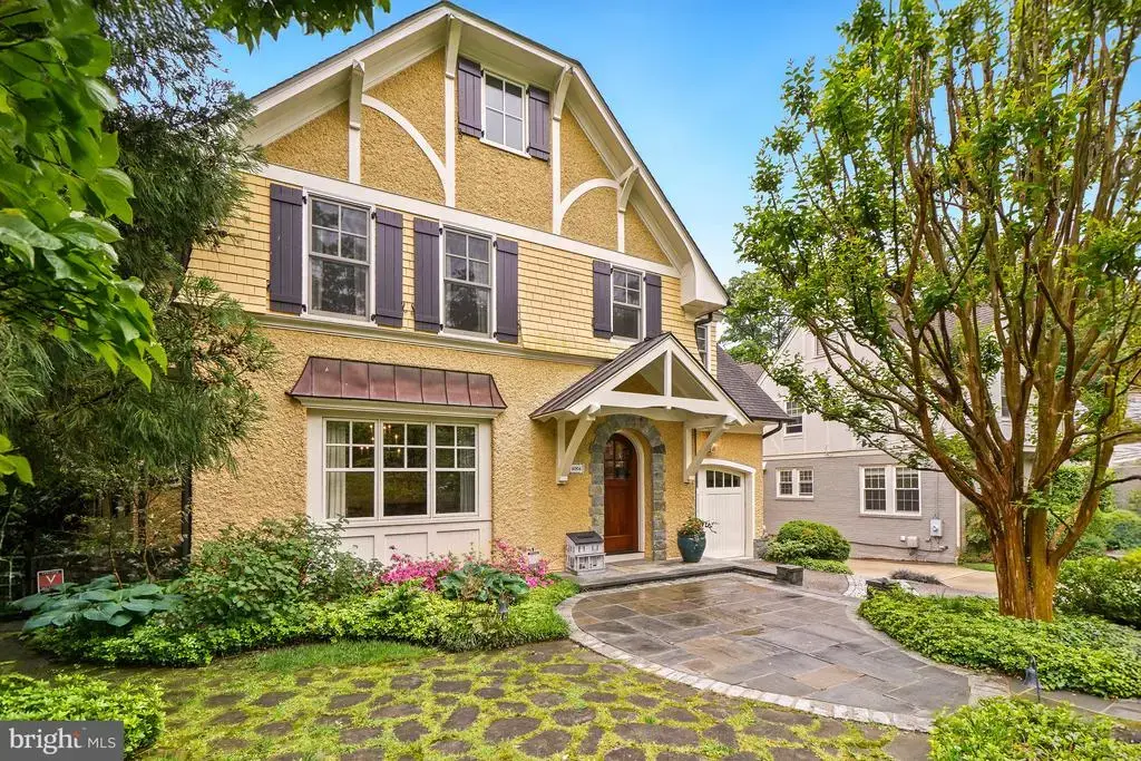 4004 Underwood St, CHEVY CHASE