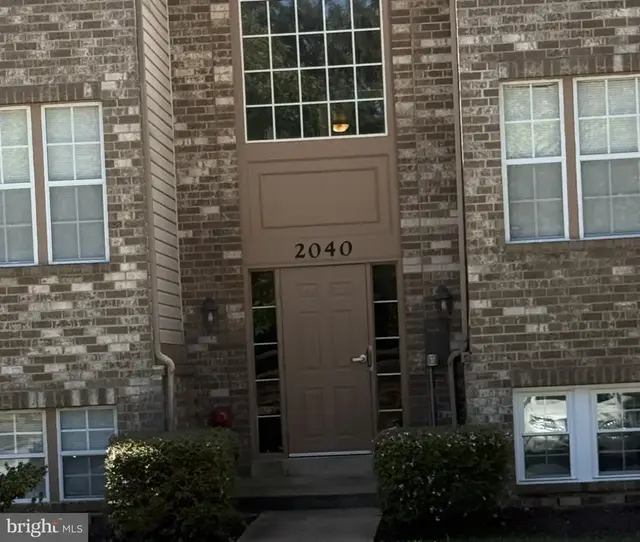 2040 Alice Ave #2040-304, Oxon Hill