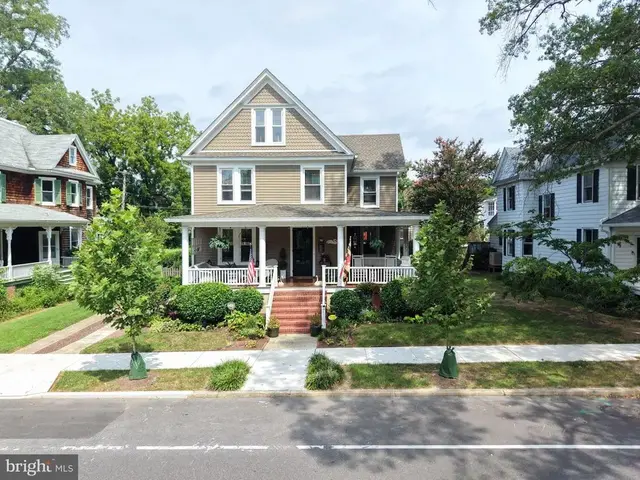 9 Brookletts Ave, Easton