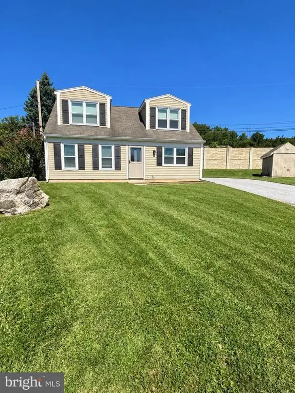 307 Paul Cir, DOWNINGTOWN