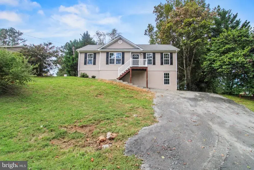 364 Lakeview Cir, LOUISA
