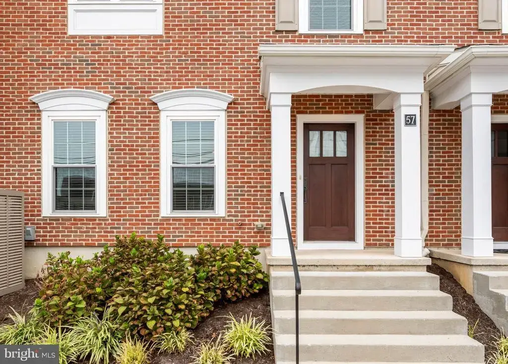 57 Village Square, PAOLI