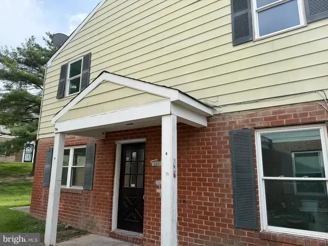 229 Candle Light Ln #229, Glen Burnie