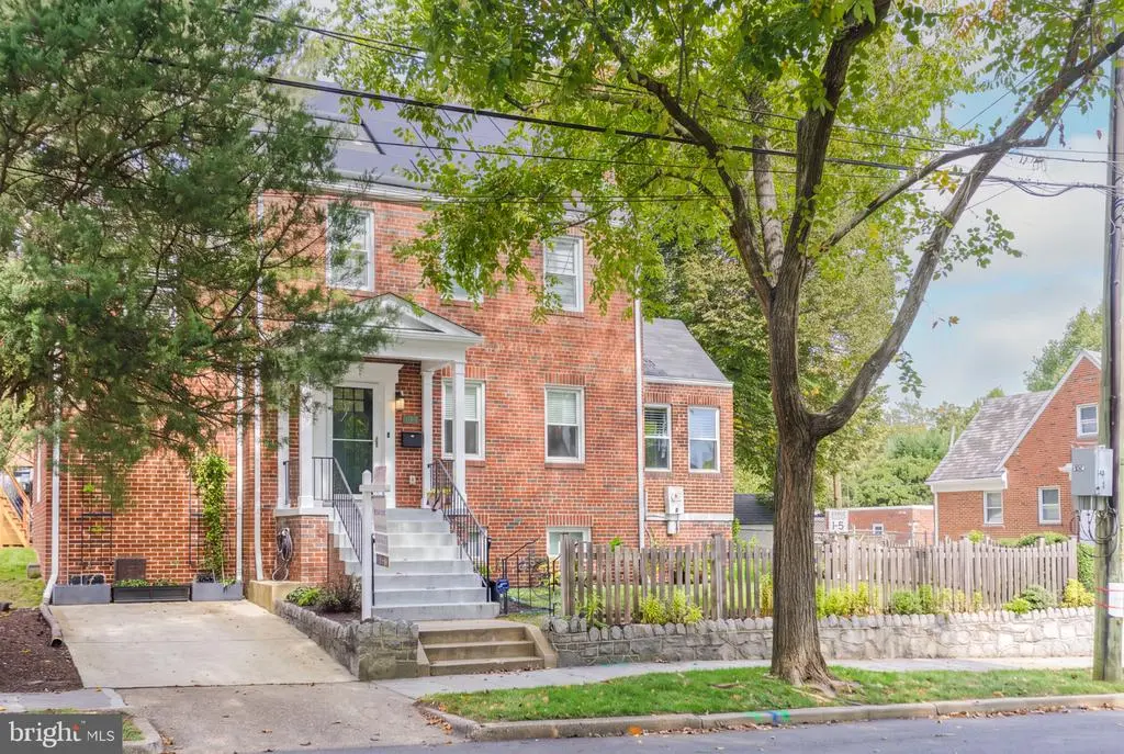 737 Whittier St Nw, WASHINGTON