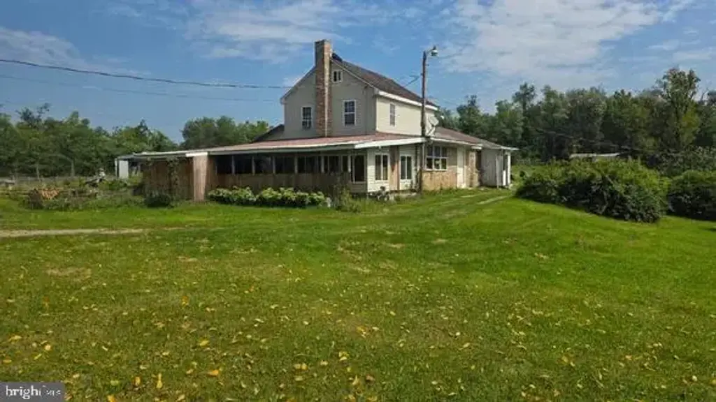 77 Old Barn Ln, NEWVILLE