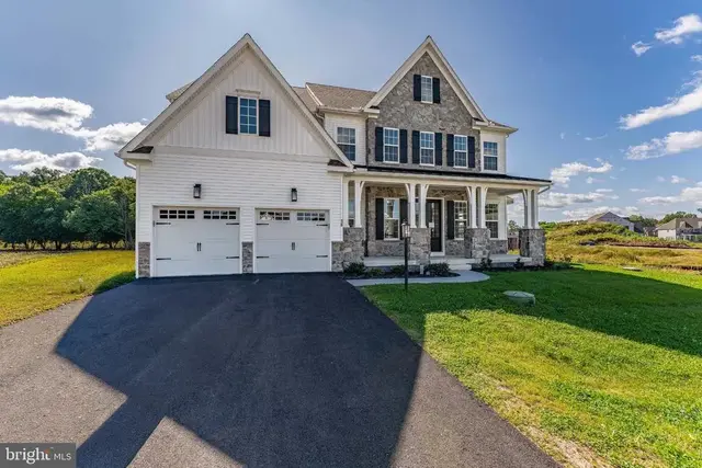 16 Mcknight Farm Ln, Glenmoore