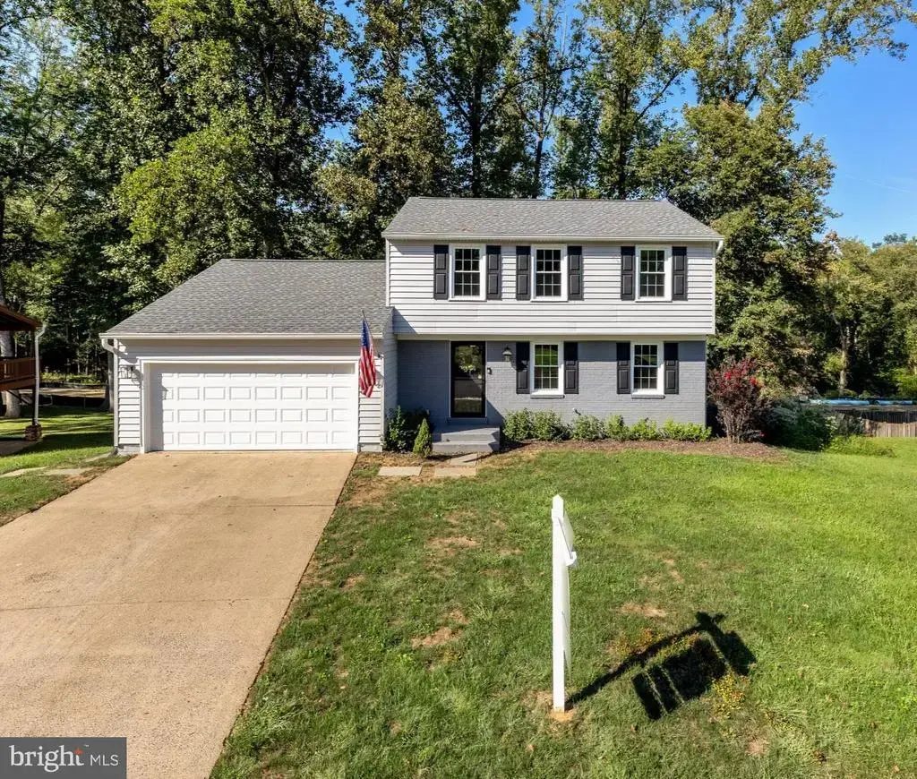 7945 Freehollow Dr, FALLS CHURCH