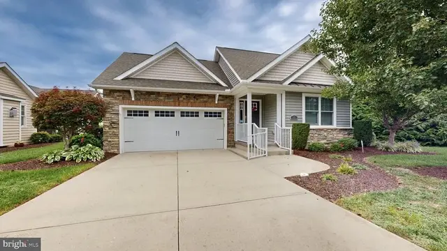 47 Siltstone Dr, Dover