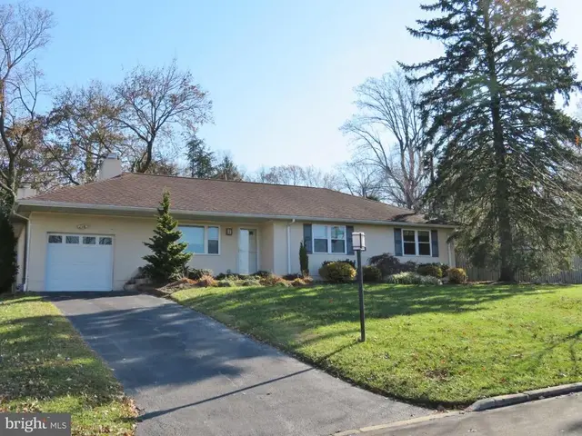 4134 Twynnwood Rd, Lafayette Hill