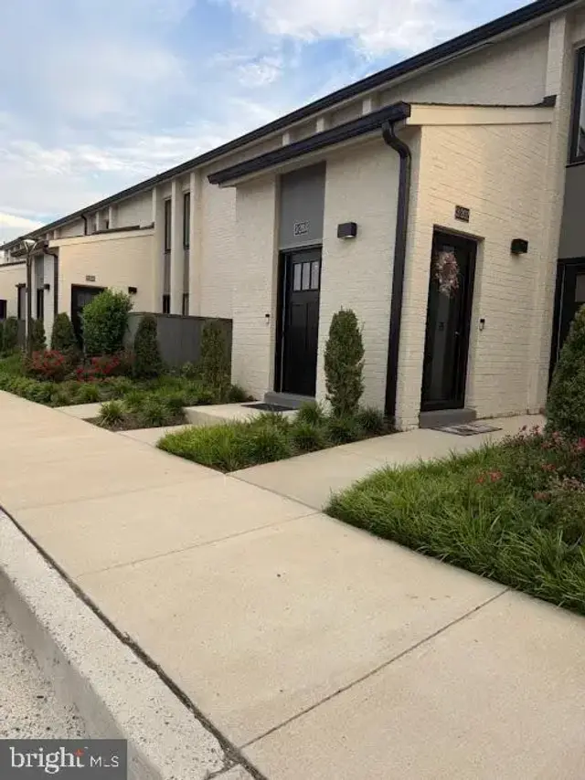 19520 Village Walk Dr #3-203, Montgomery Village