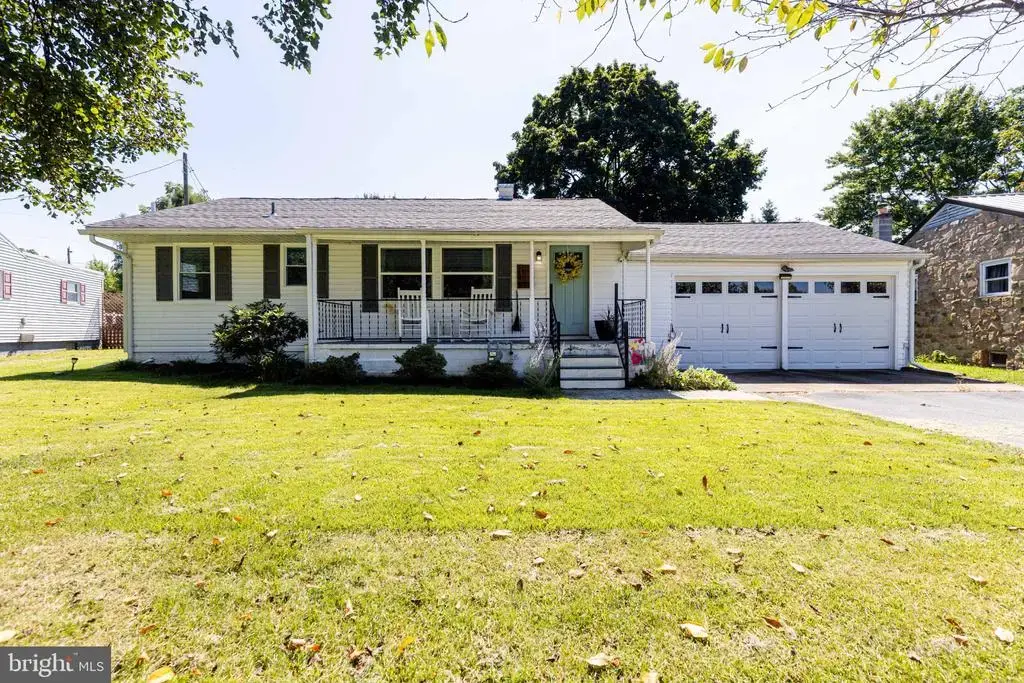 110 Lincoln Dr, FAYETTEVILLE