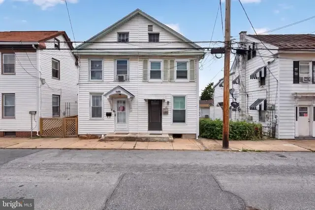 28 W Green St, Mechanicsburg