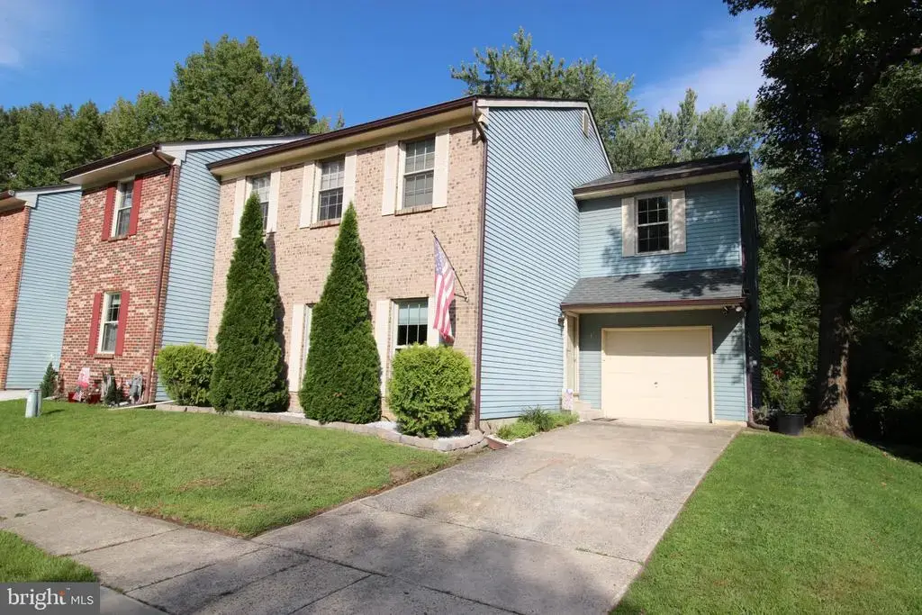 1 Blackhawk Ct, MEDFORD