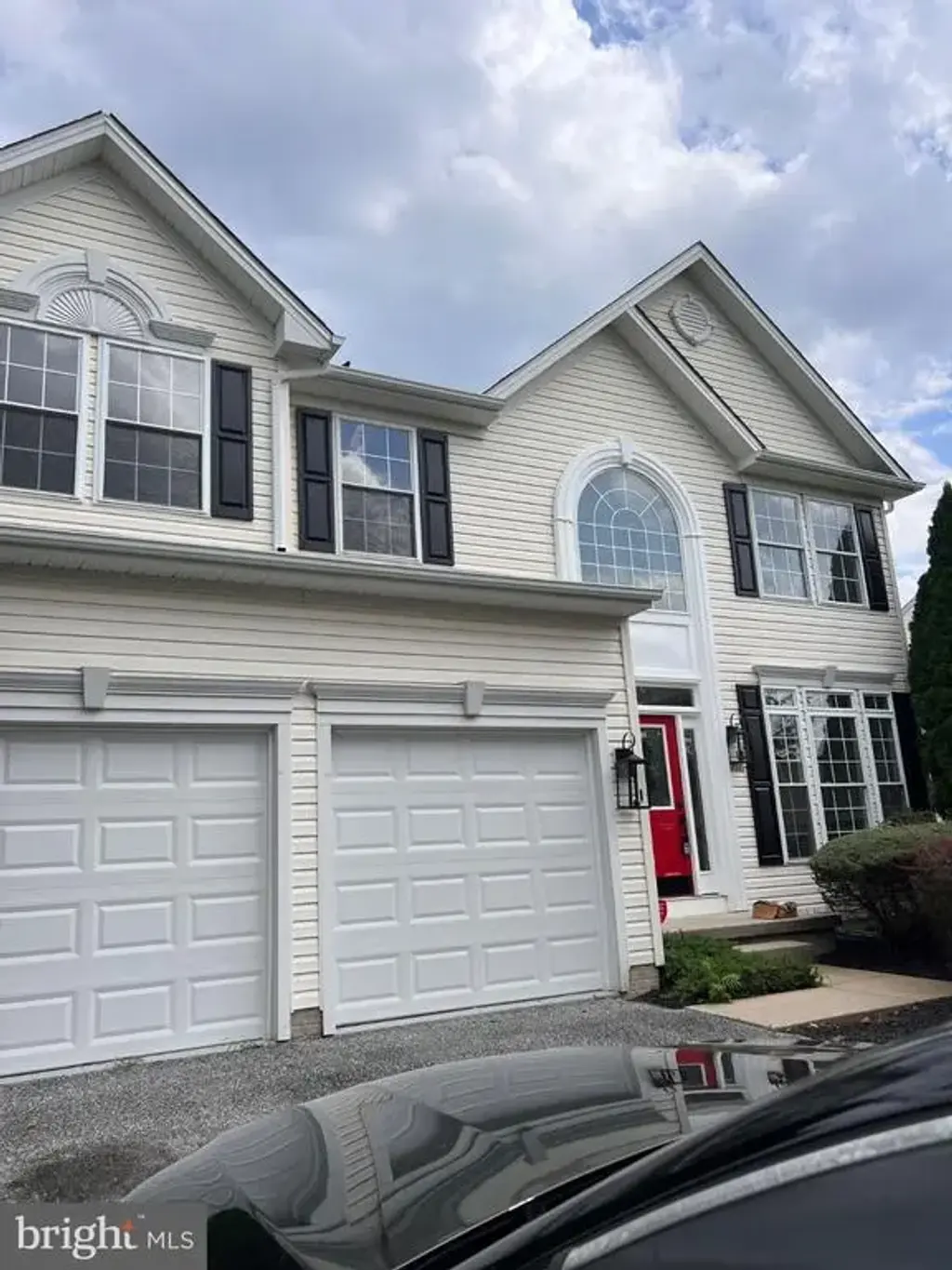 711 Walnut Grove Rd, ESSEX