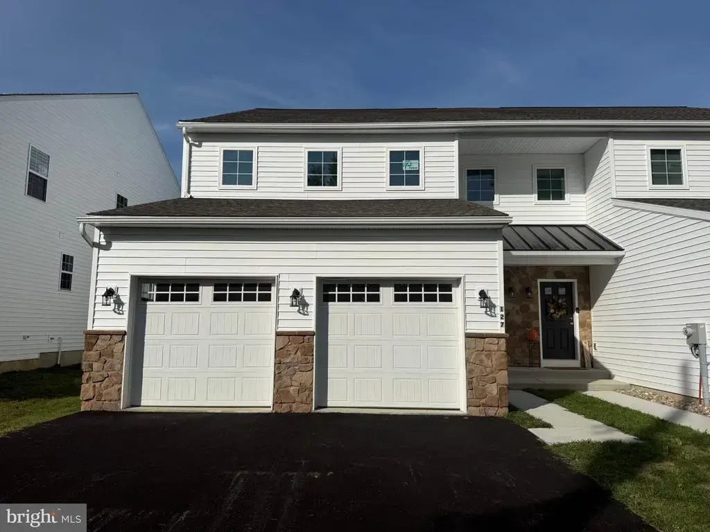 127 Stauffer Rd, BECHTELSVILLE