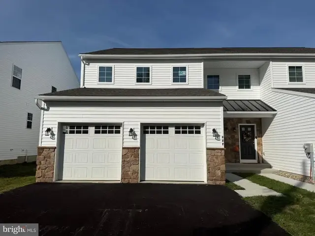 127 Stauffer Rd, Bechtelsville