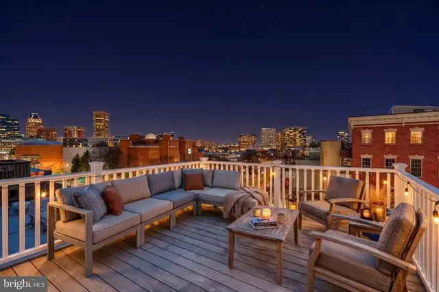 736 Light St, Baltimore