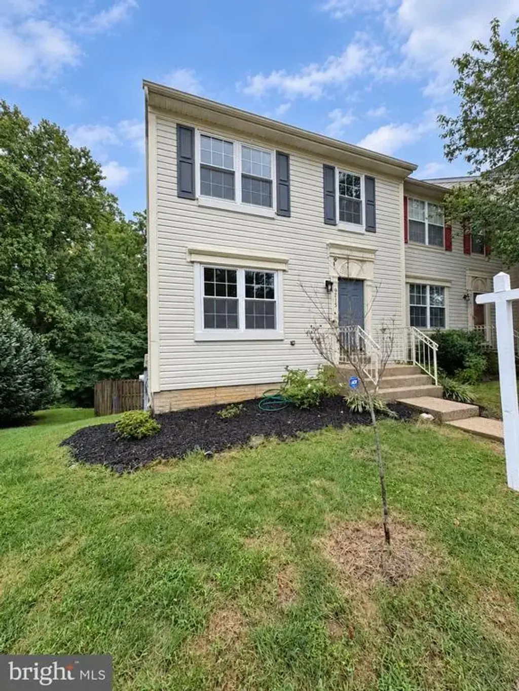 9215 Howland, LAUREL