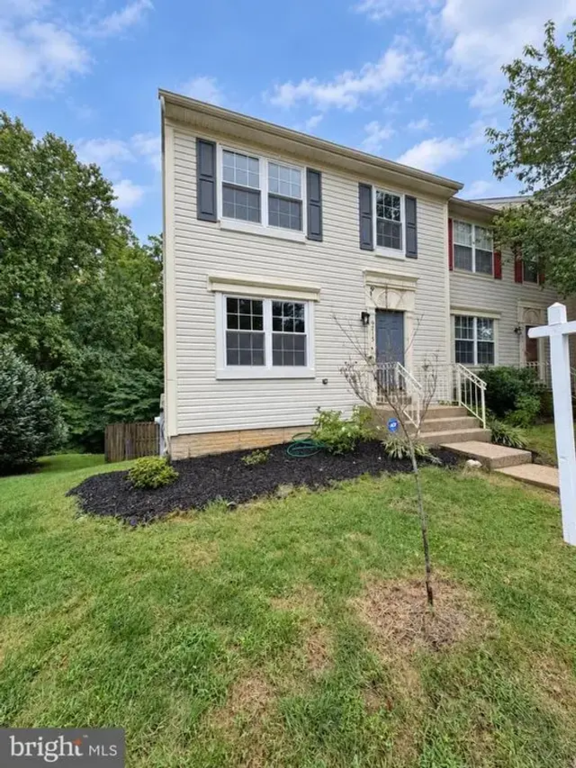 9215 Howland, Laurel