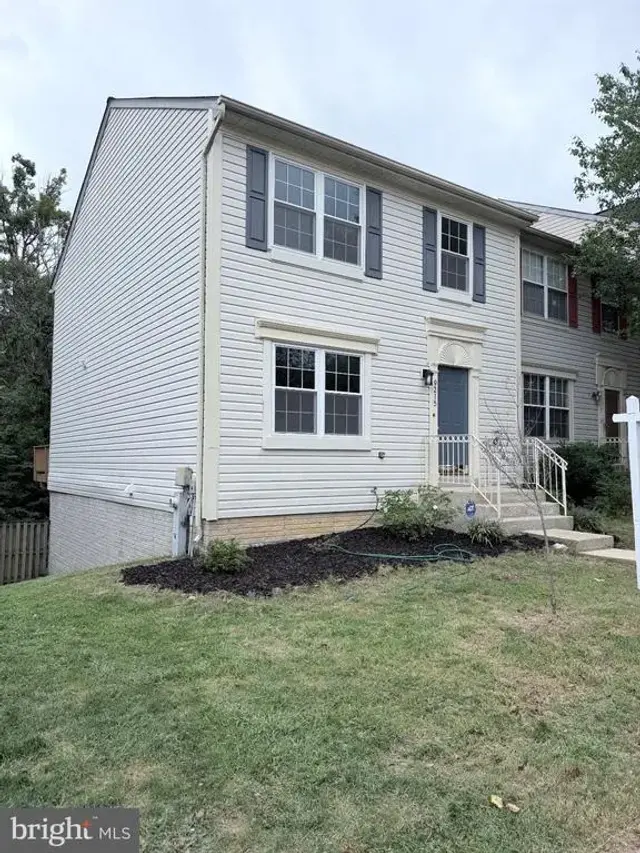 9215 Howland, Laurel