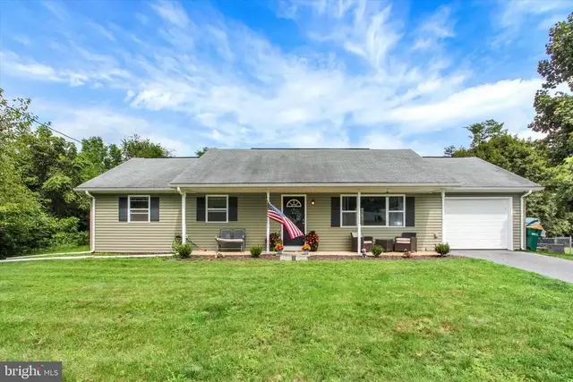602 W Pine St, Mount Holly Springs