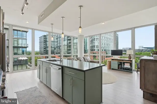 88 V St Sw #611, Washington
