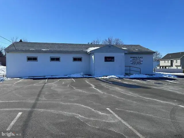 246 Street Rd, Warminster