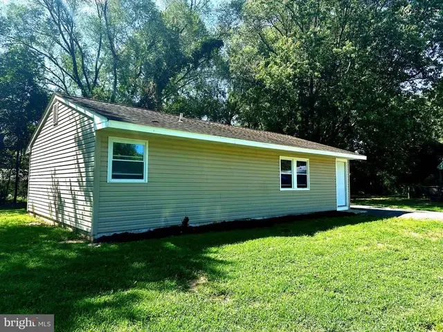 6 Washington Pl, Dover