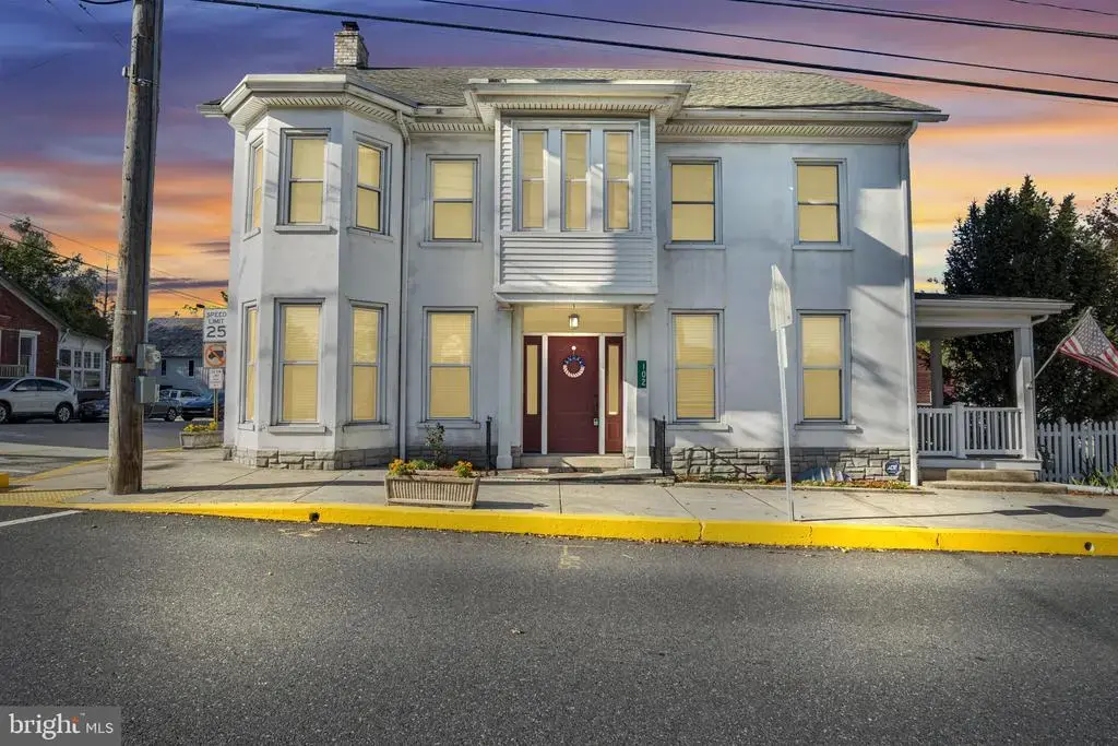 102 E Main St, ARENDTSVILLE