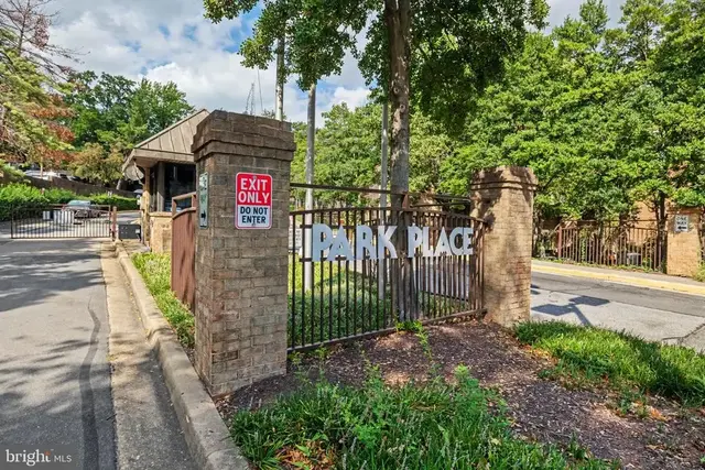 3099 Hawthorne Dr Ne #3099, Washington