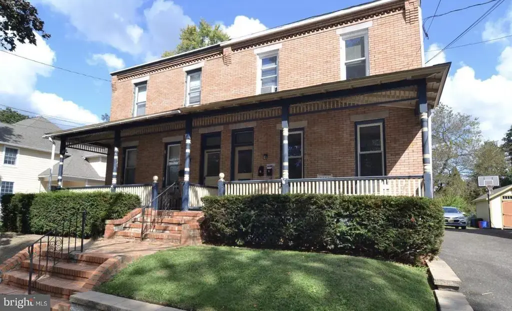 17 W Summit Ave, HADDONFIELD