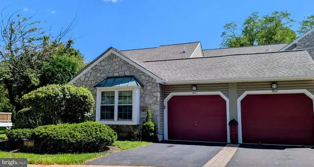 3901 Potters Pl, Southampton