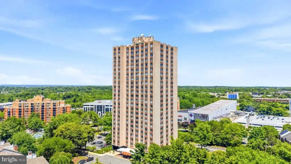 9701 Fields Rd #1008, GAITHERSBURG