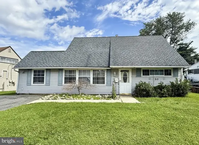 50 Margin Rd, Levittown