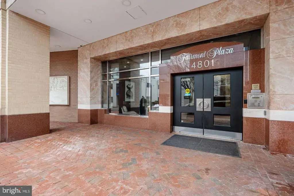4801 Fairmont Ave #909, BETHESDA