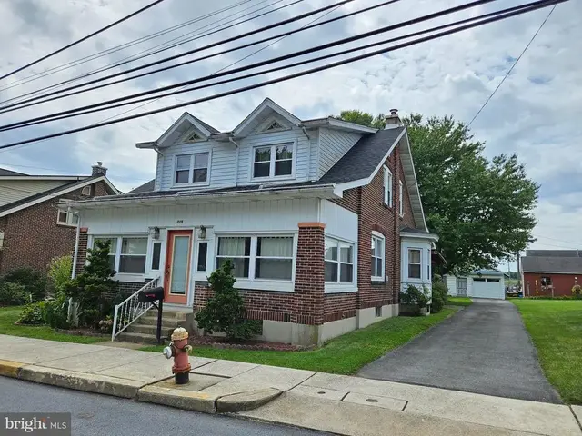 219 N Whiteoak St, Kutztown