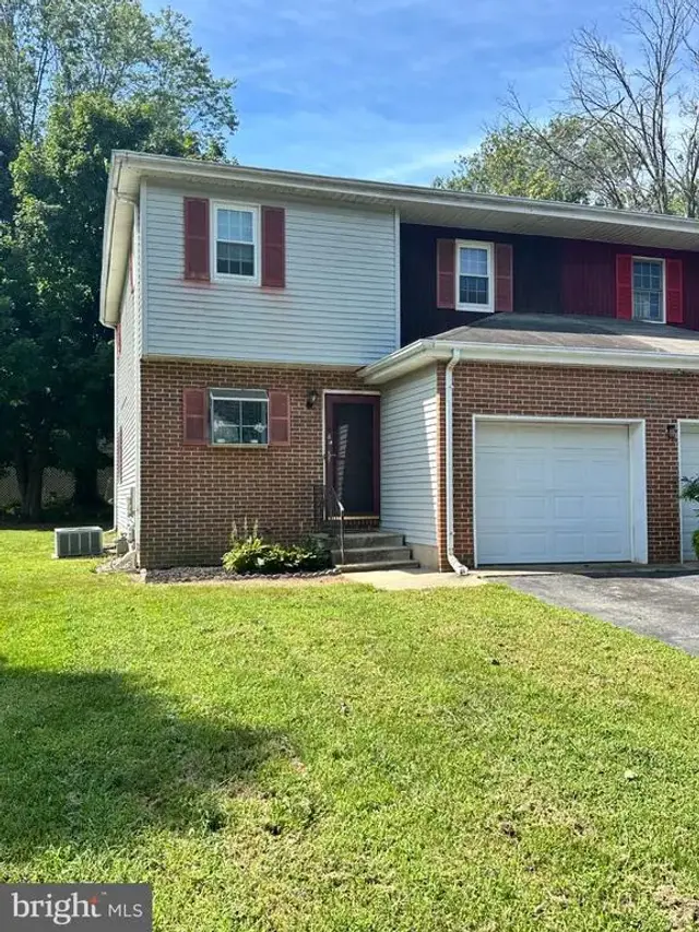 840 Woodcrest Dr, Dover